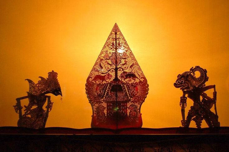 Masyarakat jawa memiliki budaya yang tidak pernal luntur termakan usia, salah satunya adalah weton jawa