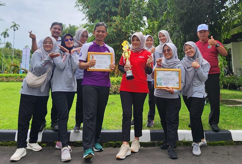 Pada momentum Hari Kesehatan Nasional (HKN) ke 61, Dinas Kesehatan Kabupaten Magelang memberikan penghargaan kepada RSUD Merah Putih sebagai Rumah Sakit PONEK Terbaik Kabupaten Magelang.