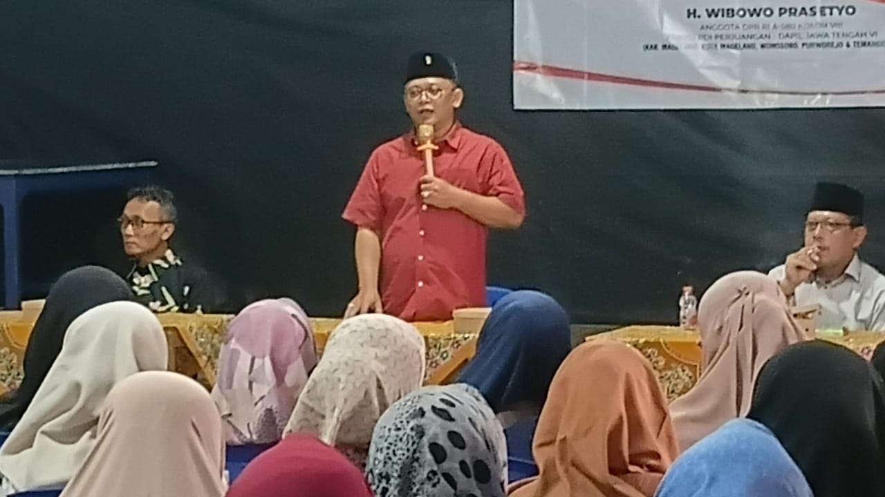 Anggota Komisi VIII DPR RI, Wibowo Prasetyo saat kegiatan serap aspirasi di Kota Magelang, Sabtu (15/11/2025).