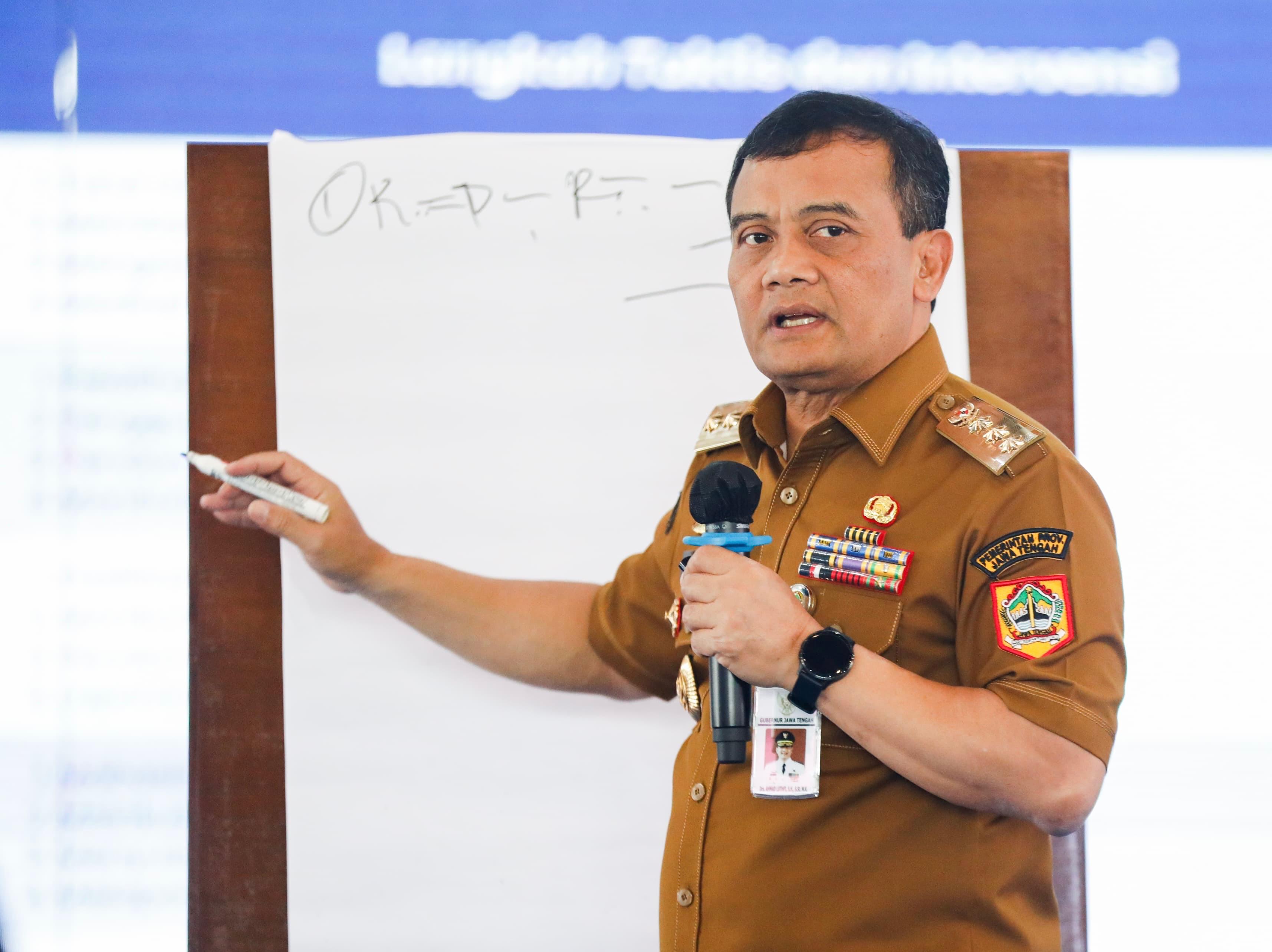 Gubernur Jawa Tengah Ahmad Luthfi telah menghubungi Kedubes Indonesia untuk Malaysia terkait dengan kasus Seni, pekerja migran asal Temanggung yang disekap di Malaysia.