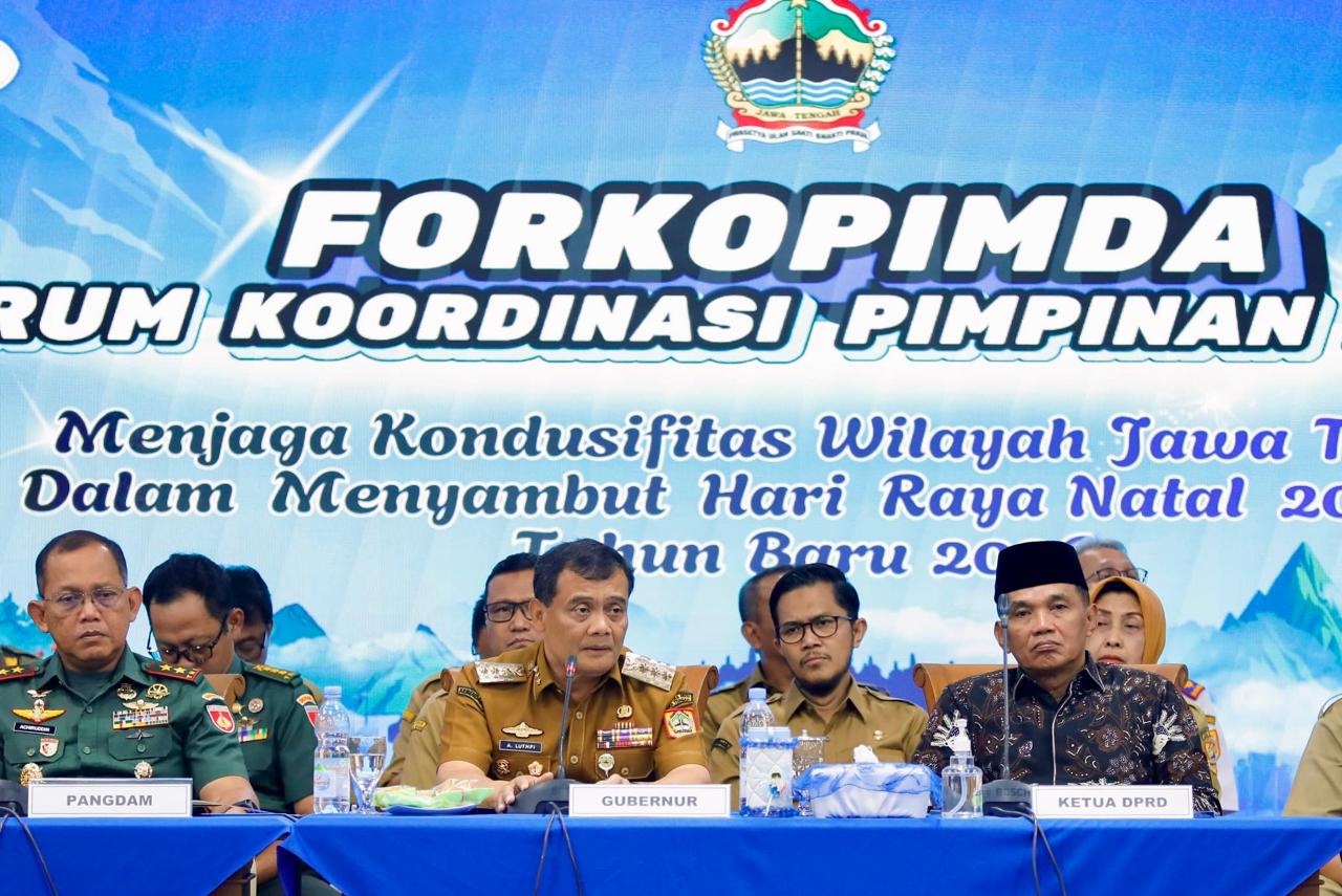 Rakor Forkompimda Jateng menyambut perayaan Natal dan Tahun Baru 2026 di Grhadika Bakti Praja, Senin (8/12/2025).