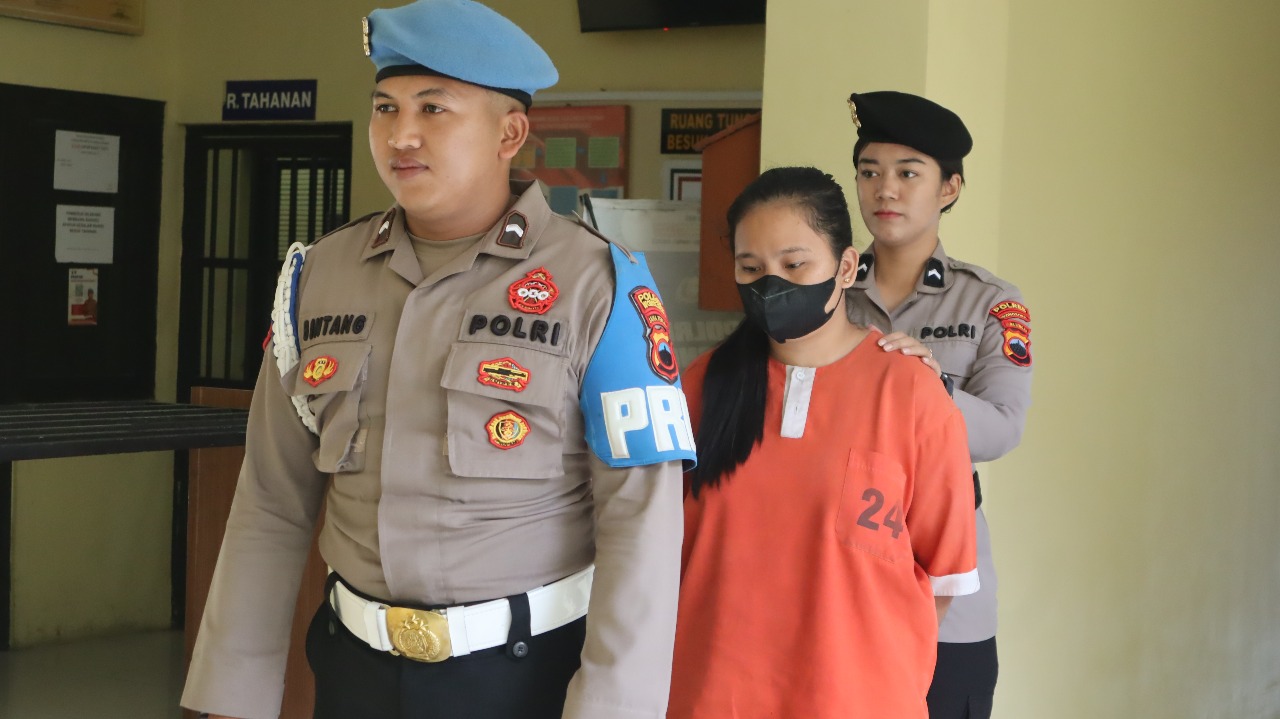 Tersangka warga Sapuran ditangkap karena mencuri uang milik pedagang ayam sebanyak Rp 4,2 juta.