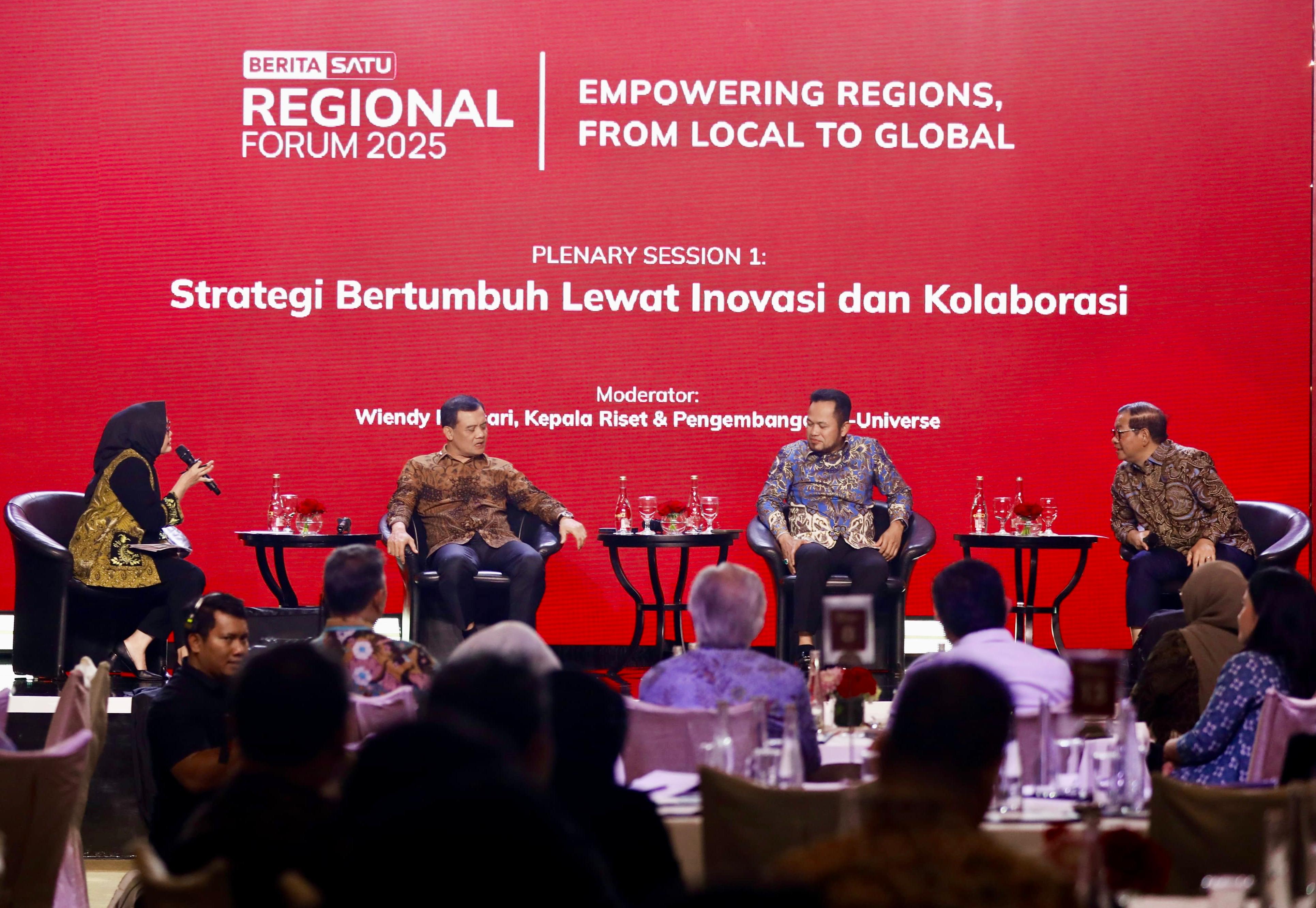 Gubernur Ahmad Luthfi menjadi narasumber acara Berita Satu Regional Forum 2025 di Hotel Mulia, Jakarta, Rabu (10/12/2025). Acara tersebut bertemakan &ldquo;Strategi Bertumbuh Lewat Inovasi dan Kolaborasi&rdquo;.