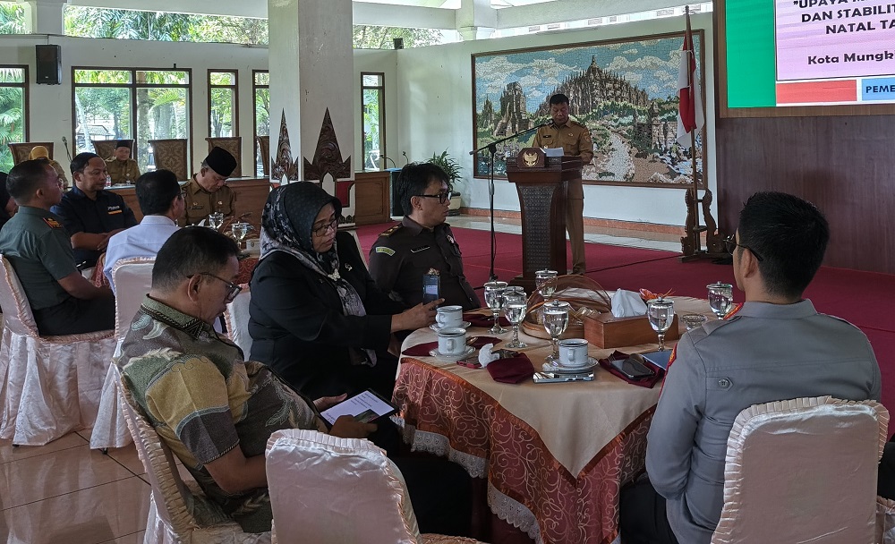 Wakil Bupati Magelang Sahid saat memberikan arahan pada rakor&nbsp;Persiapan Menyambut Natal Tahun 2025 dan Tahun Baru 2026, Selasa (16/12/2025).