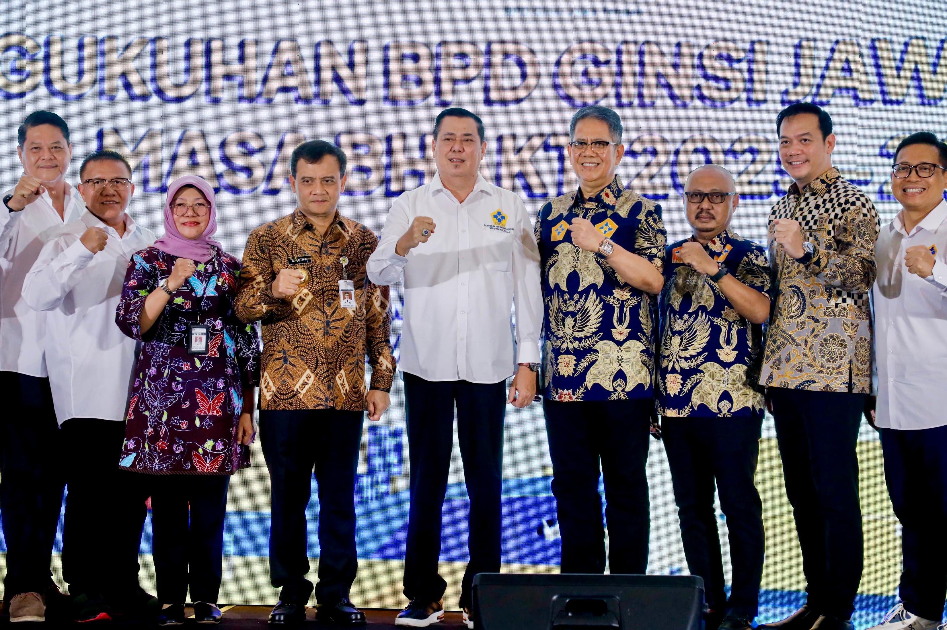 Gubernur Jawa Tengah Ahmad Luthfi menghadiri pengukuhan pengurus Badan Pengurus Daerah (BPD) Ginsi Jawa Tengah di Hotel Grasia, Kota Semarang, Kamis (18/12/2025).