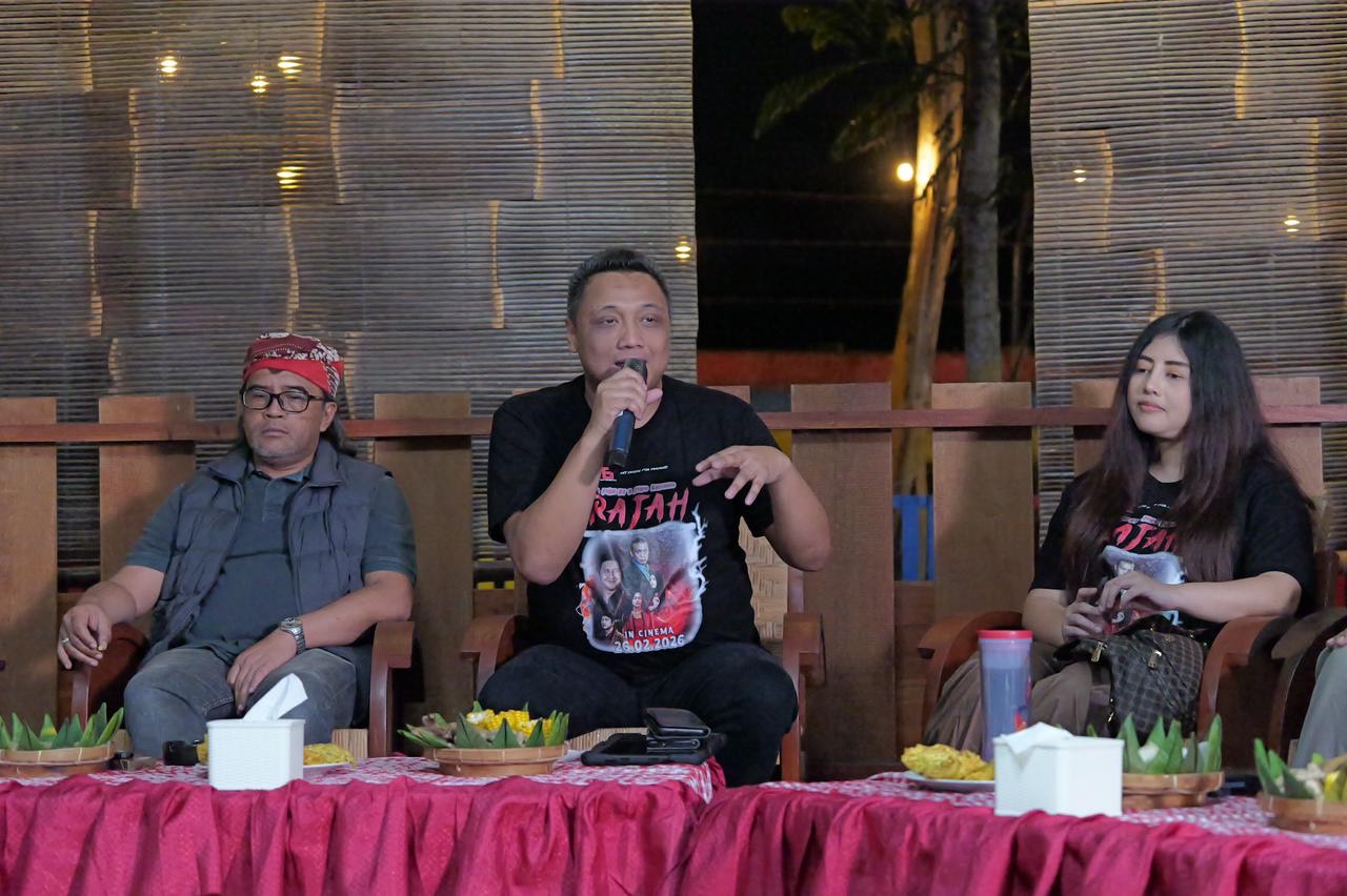 Diskusi budaya dan sinematografi bersama Bupati Temanggung dan sutradara film R Jiwo Kusumo, Senin (22/12/2025) malam di Omah Sengon Kafe, Kandangan.