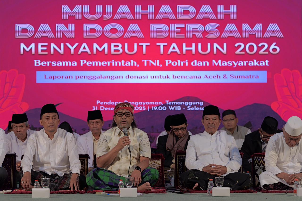 Doa bersama menyambut Tahun Baru 2026 sekaligus mendoakan korban bencana di Sumatera dan Aceh, Rabu (31/12/2025) di Pendopo Pengayoman.