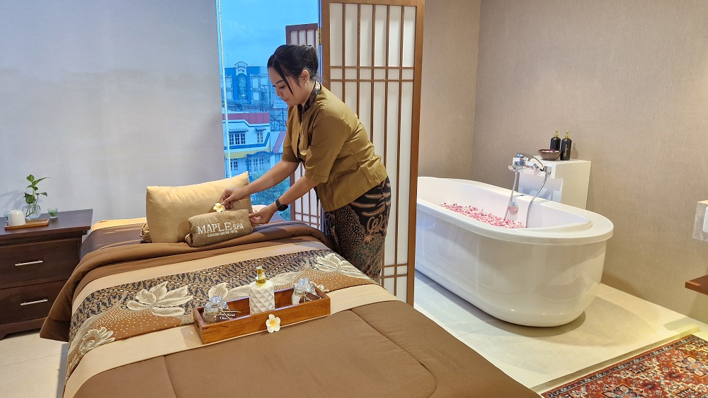 Layanan spa di Grand Artos Hotel and Convention dihadirkan untuk menarik tamu.&nbsp;
