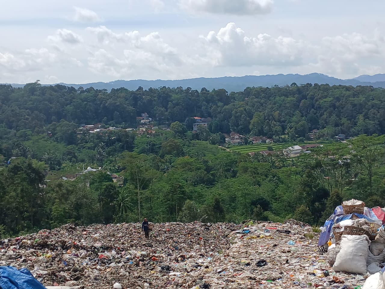Timbunan sampah di TPA Wonorejo Kabupaten Wonosobo. Dari catatan DLH, volume sampah pada 2025 mengalami penurunan dibanding 2024.