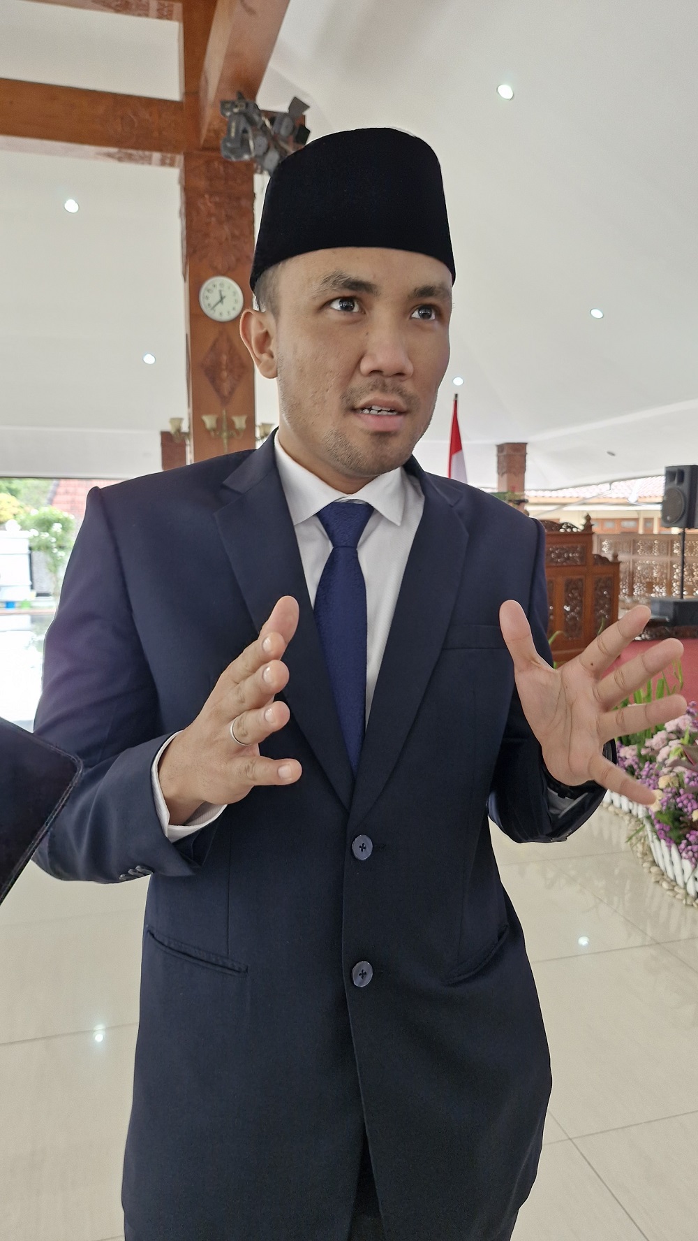 Ketua DPRD Kota Magelang Evin Septa Haryanto Kamil  &nbsp;