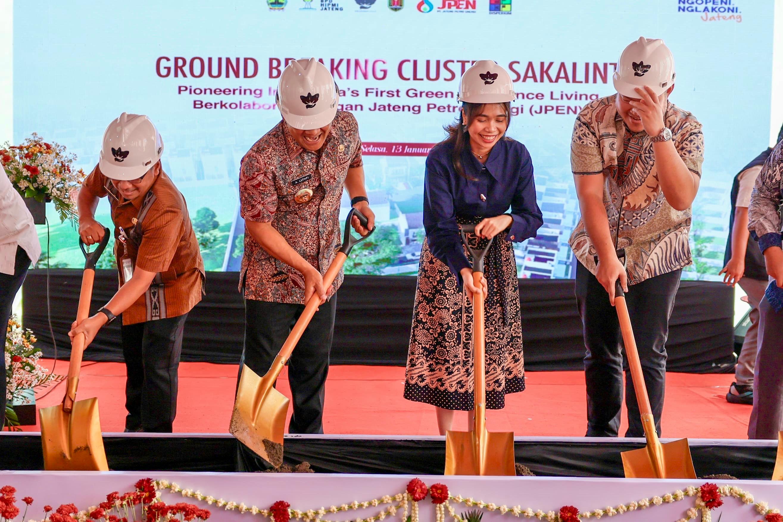 Gubernur Ahmad Luthfi menghaditi ground breaking Cluster Sakalint Semarang, Selasa (13/1/2026).