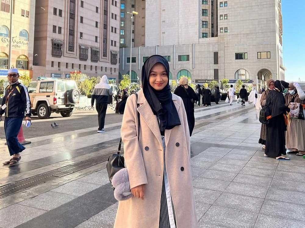 Pendakwah Gen Z Ning Umi Laila saat di Tanah Suci.