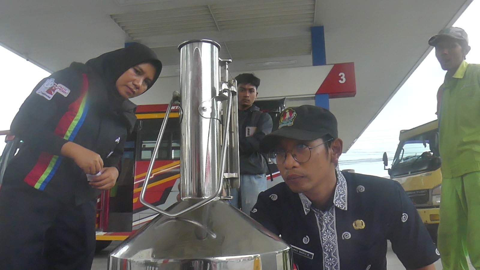 Kegiatan tera ulang pompa di SPBU oleh Dinkopdag Temanggung.