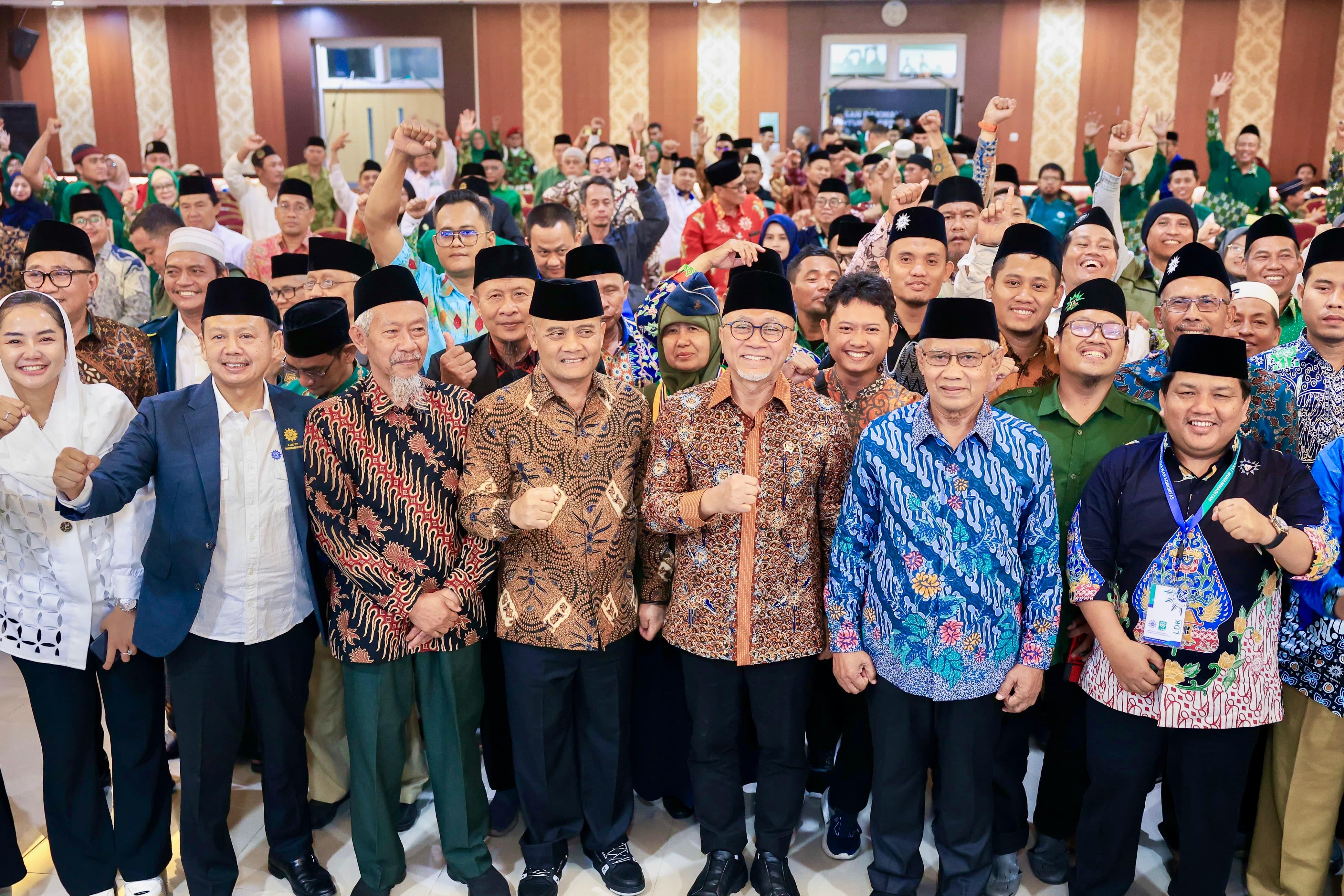Gubernur Jawa Tengah, Ahmad Luthfi, menghadiri pembukaan Rakornas II Lembaga Dakwah Komunitas (LDK) Pimpinan Pusat Muhammadiyah di Universitas Muhammadiyah Semarang (Unimus), Kamis (29/1/2026).