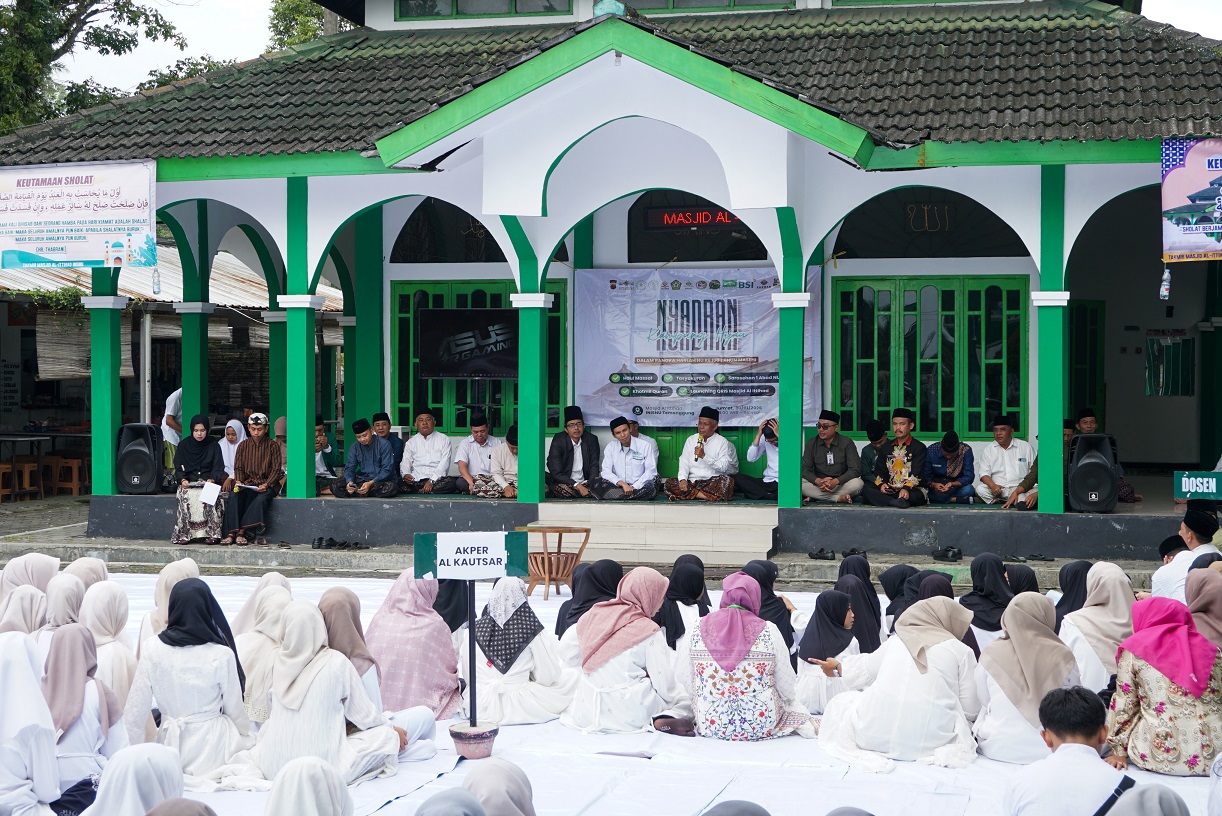 Nyadran Kampus Hijau di INISNU Temanggung, Jumat (30/1) menyemarakkan Harlah NU 100 tahun Masehi.