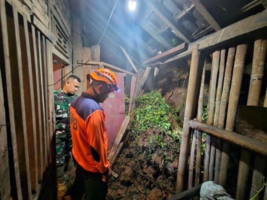 Tanah longsor di wilayah Temanggung yang terjadi pada Januari-awal Februari 2026.