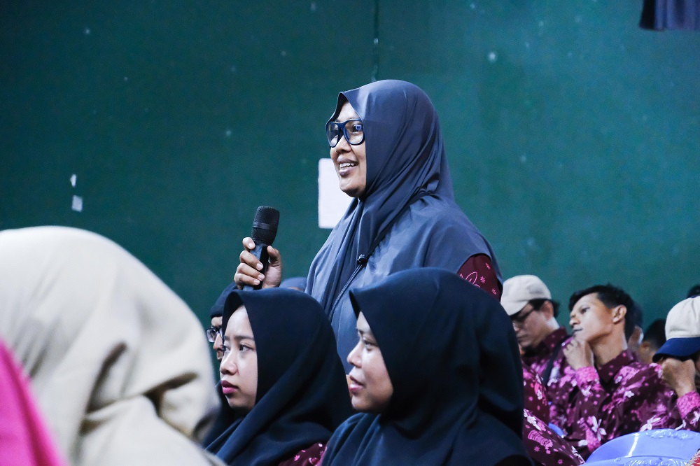 Masyarakat Kelurahan Magersari antusias memberikan usulan kepada Wali Kota Magelang Damar Prasetyono saat musrenbang di kelurahan, Kamis (5/2/2026).  &nbsp;