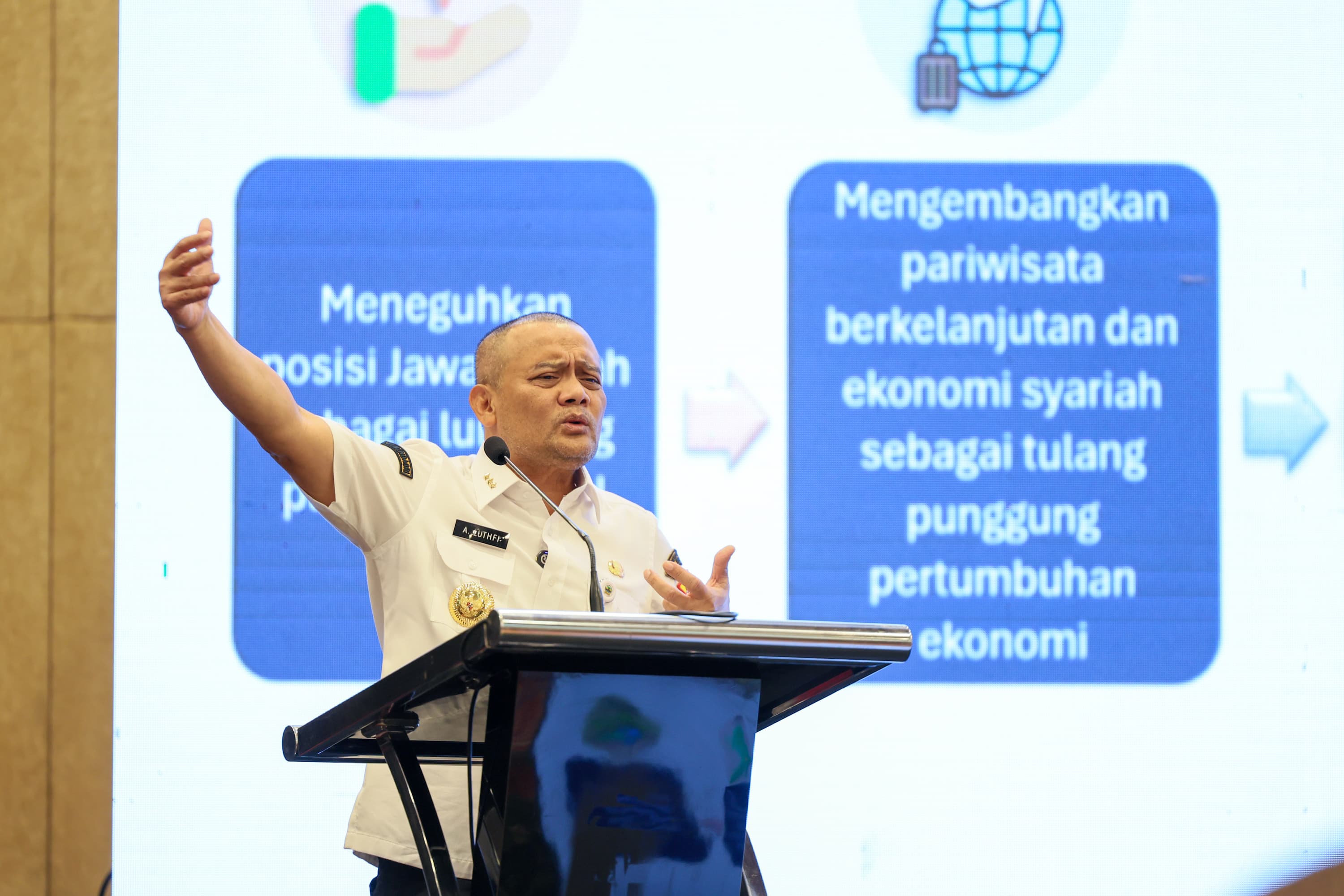 Gubernur Ahmad Luthfi tegaskan lindungi,5 juta hektare lahan pertanian di Jawa Tengah.