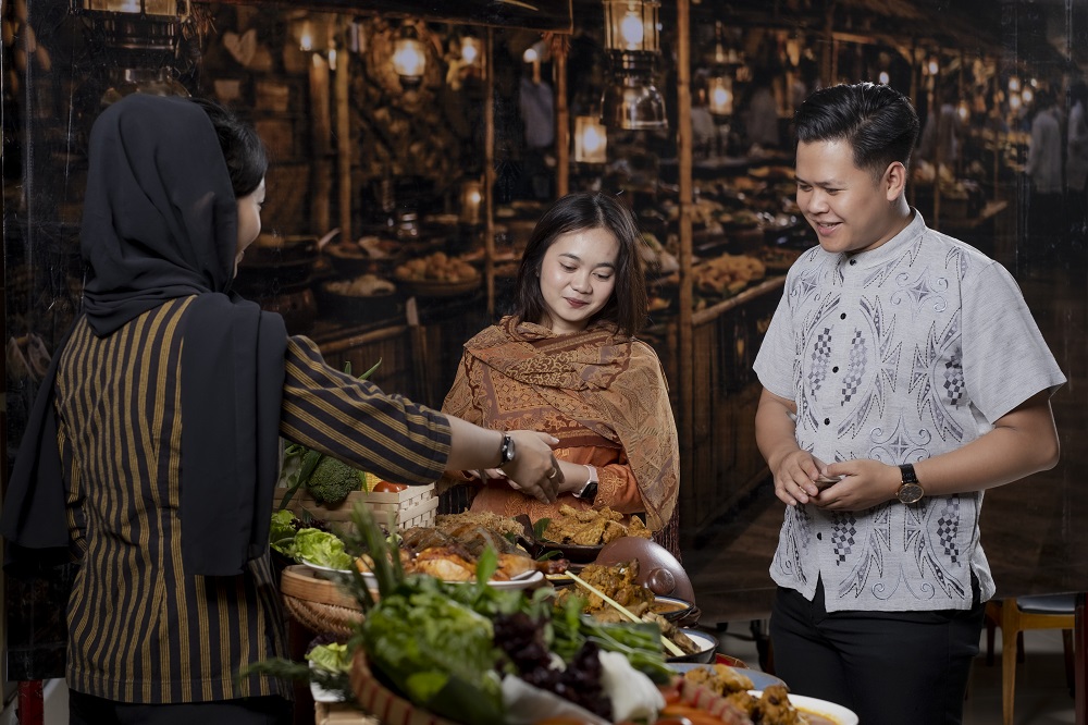 Atria Hotel Magelang kembali menggelar Pasar Lawasan Ramadan 2026.