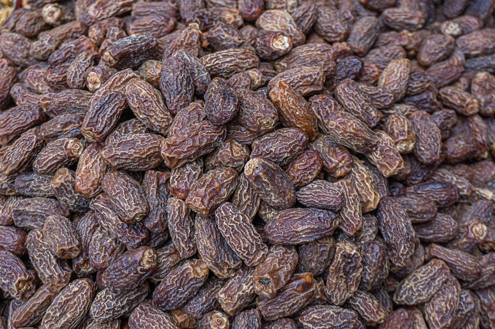 Kurma kering adalah salah satu camilan sehat andalan yang manis dan mengenyangkan dan punya segudang manfaat untuk kesehatan.