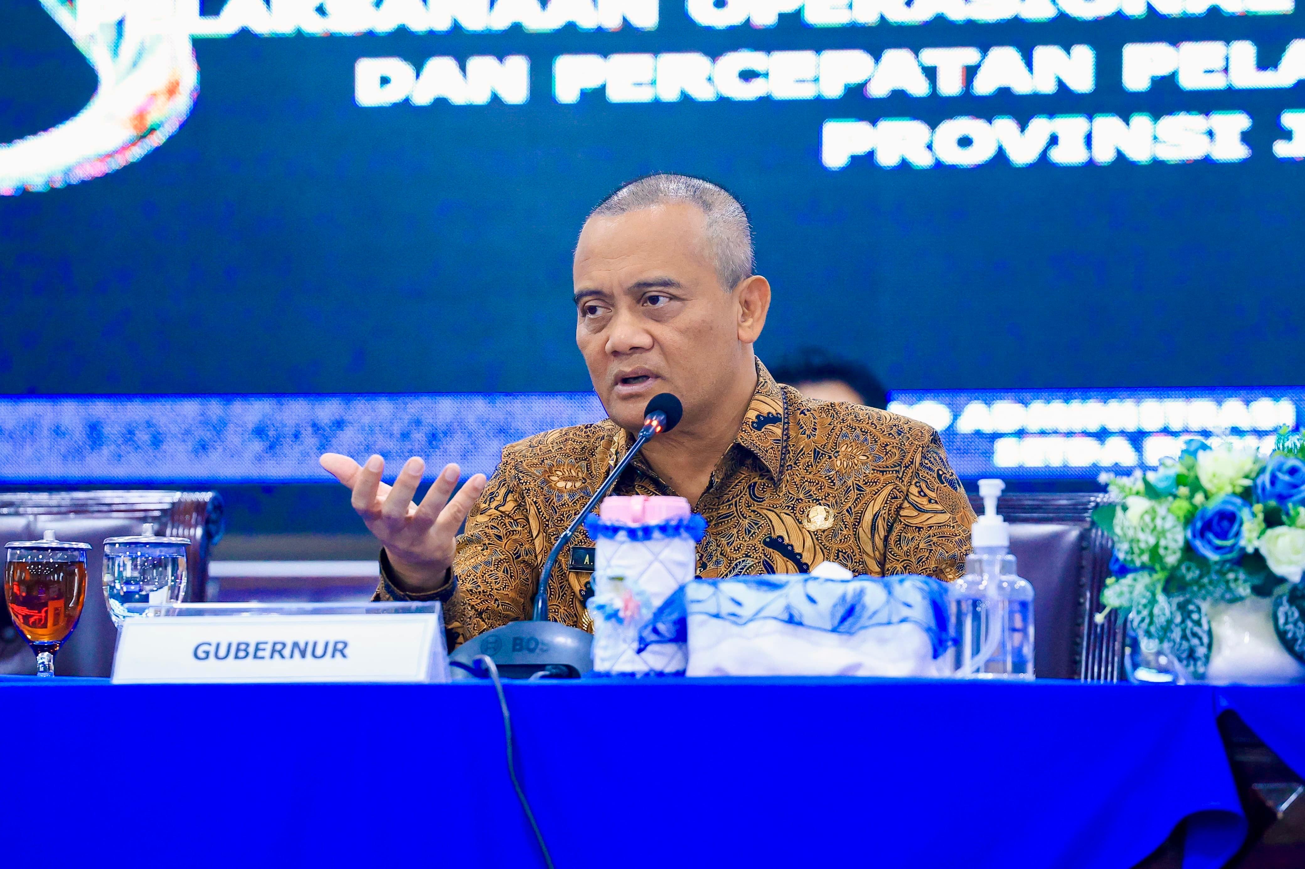 Gubernur Jawa Tengah Ahmad Luthfi menyiapkan gerakan bersih sampah.
