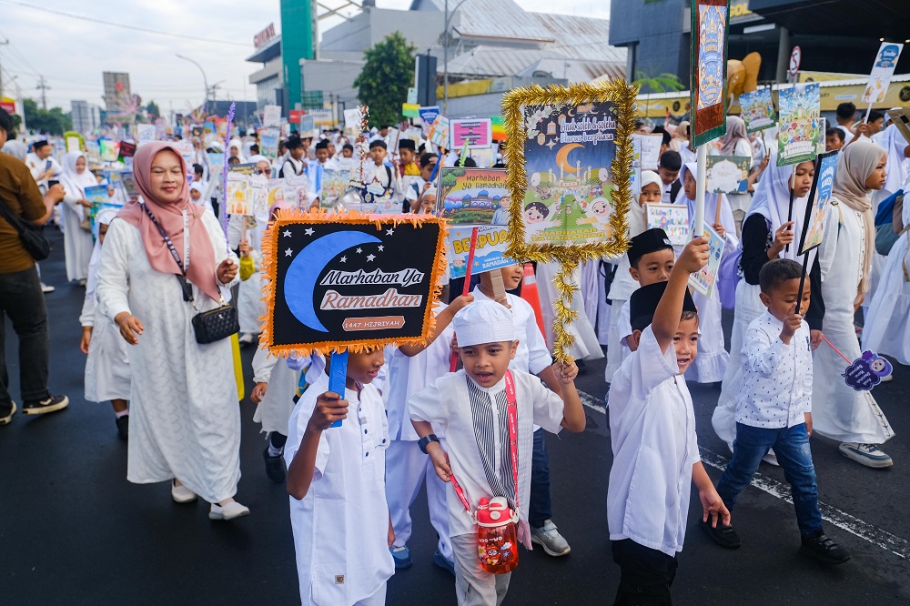 Ribuan anak-anak TK sampai SMA mengikuti Pawai Tarhib Ramadan 1447 Hijriah, Selasa (11/2/2026), di Alun-alun Kota Magelang.