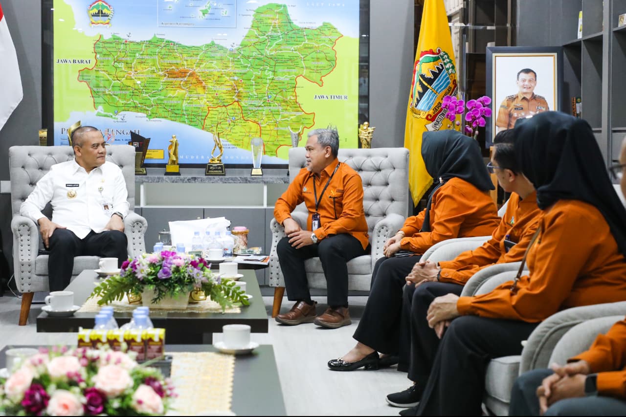 Gubernyr Ahmad Luthfi ketika menerima audiensi jajaran BPS Jawa Tengah, Rabu (11/2/2026).