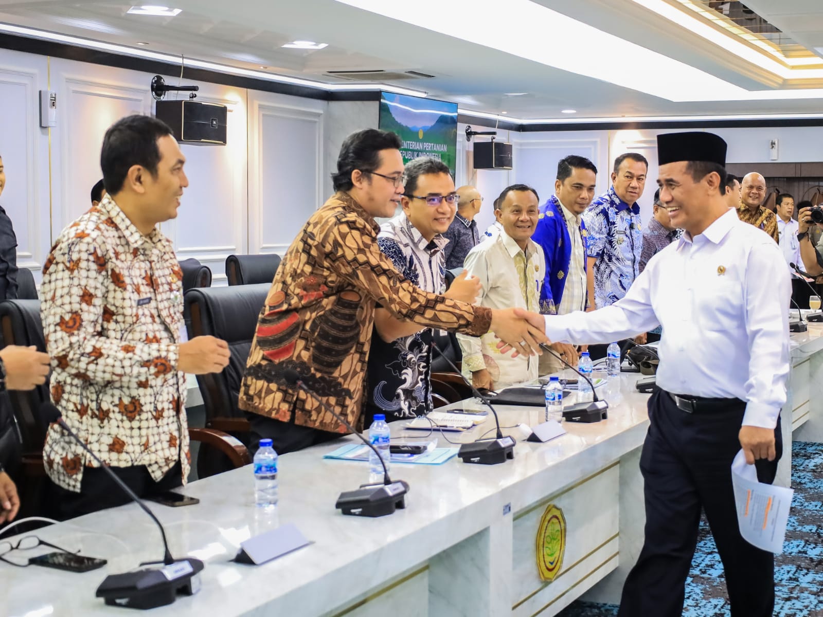 Bupati Magelang bertemu Menteri Pertanian Andi Amran pada Kamis (12/2/2026) di Kantor Kementerian Pertanian.
