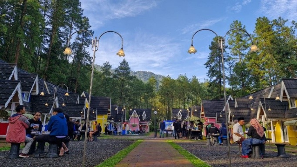 Suasana pagi hari di Guci Ashafana.