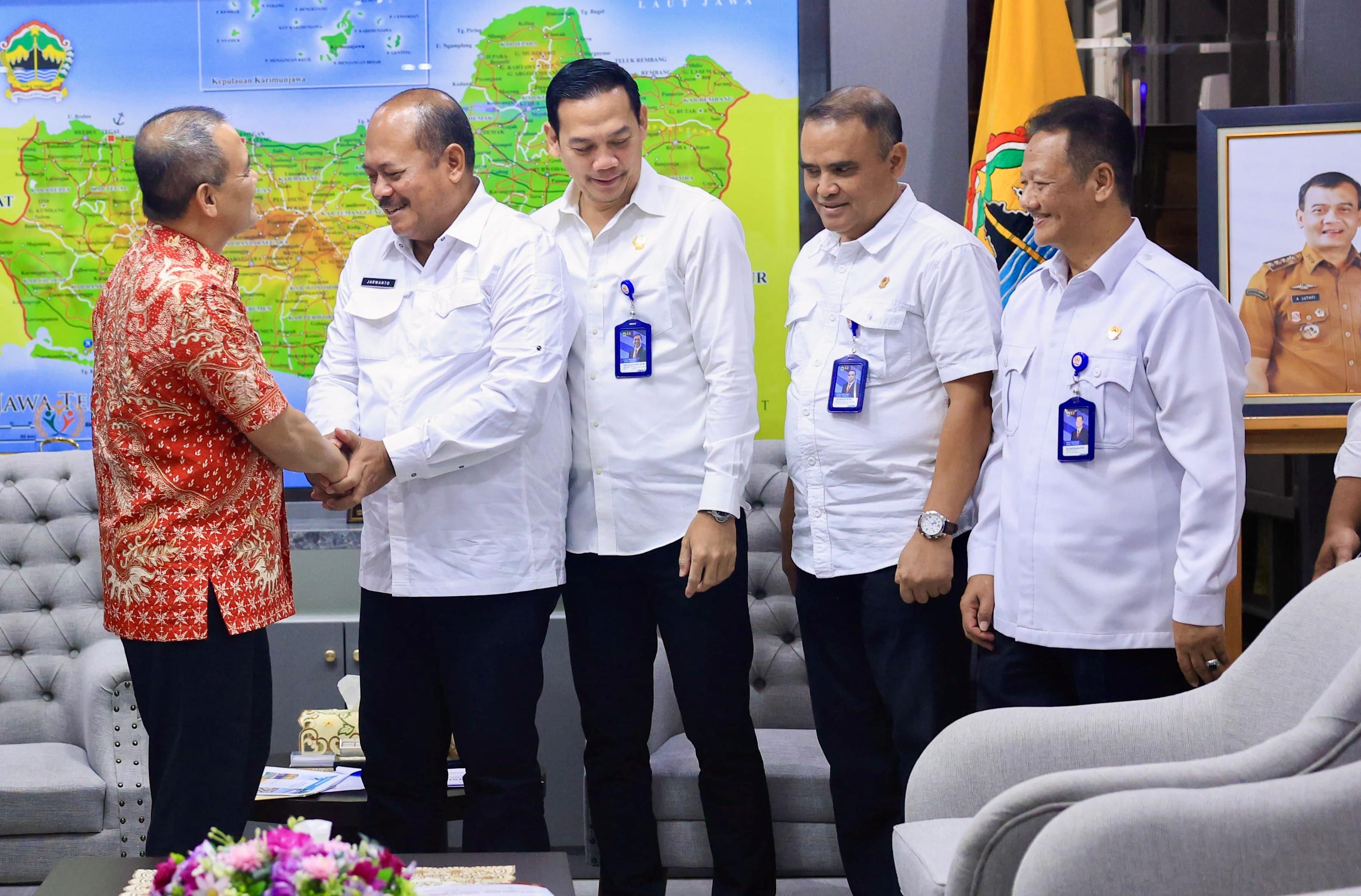 Pengurus KONI Jateng bertemu Gubernur Jateng Ahmad Luthfi di Kantor Gubernur, Selasa (3/3/2026). 