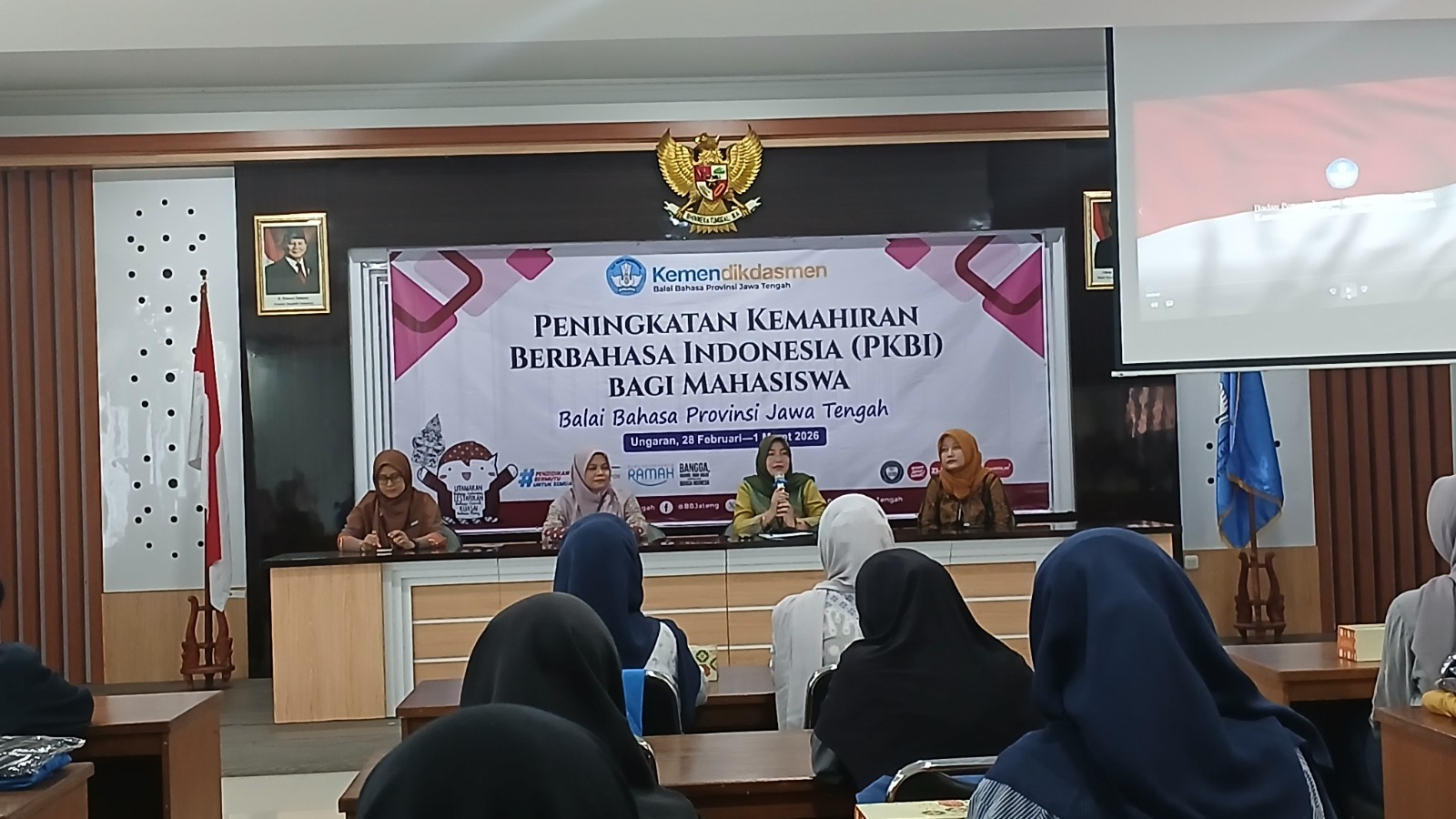 Peningkatana kemahiran berbahasa Indonesia yang diadakan Balai Bahasa Provinsi Jawa Tengah untuk mahasiswa magang dari Unsoed dan UNW.