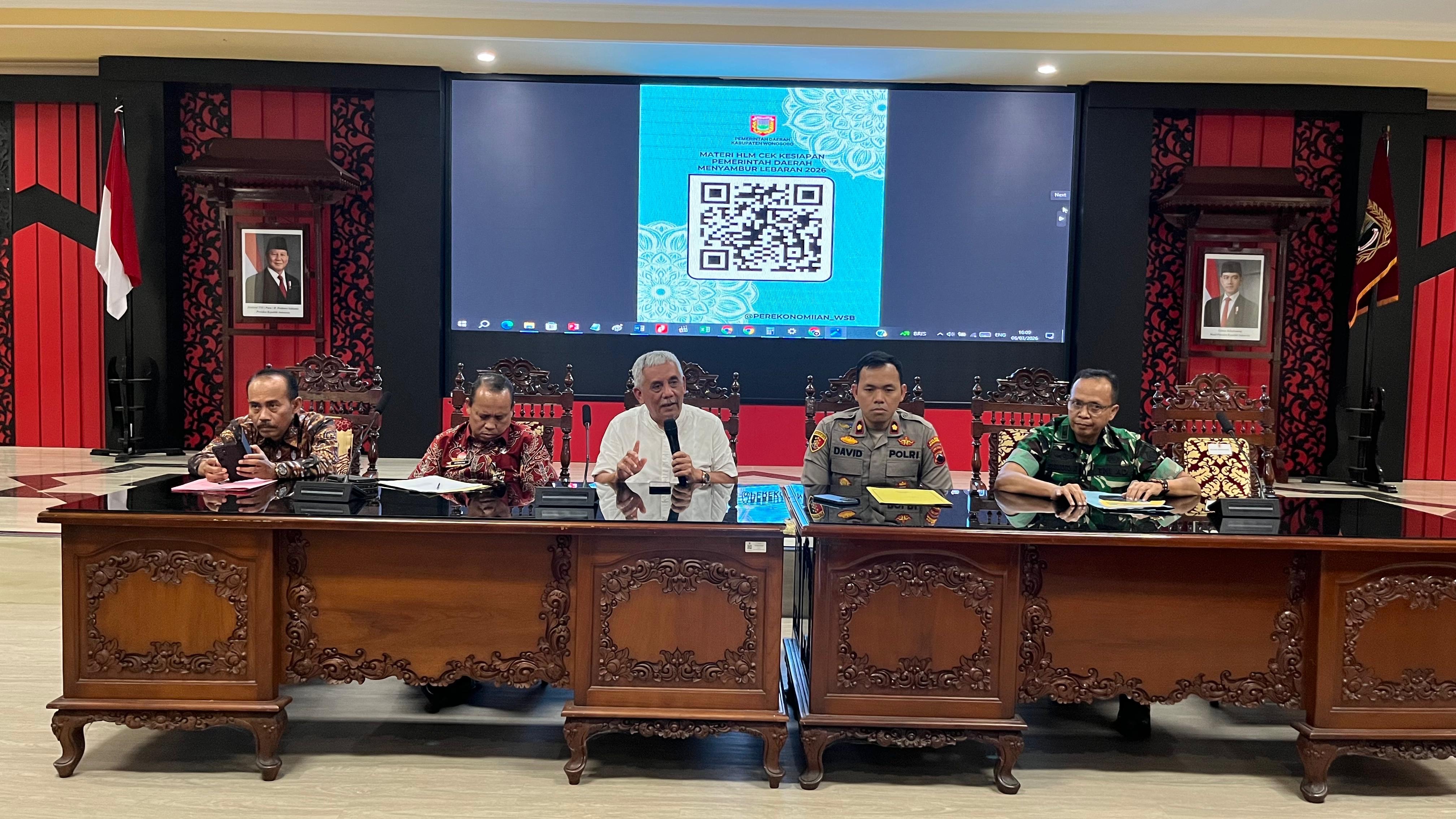 Rapat Tim Pengendalian Inflasi Daerah (TPID) menghadapi Idul Fitri 2026 di Ruang Mangunkusumo Setda Wonosobo, Jumat (6/3/2026).   