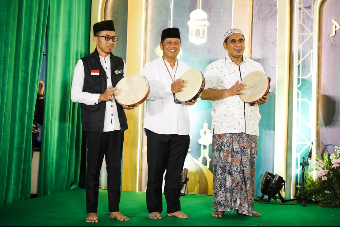 Wagup Taj Yasin meresmikan program wakaf sosial yang diinisiasi Badan Musyawarah Perbankan Daerah (BMPD), Kantor Perwakilan Bank Indonesia Jawa Tengah, dan Dompet Dhuafa, Rabu (11/3/2026) malam.