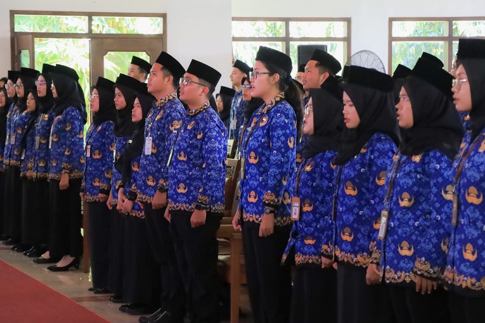 Para ASN Pemkab Magelang akhirnya menerima Tunjangan Hari Raya.