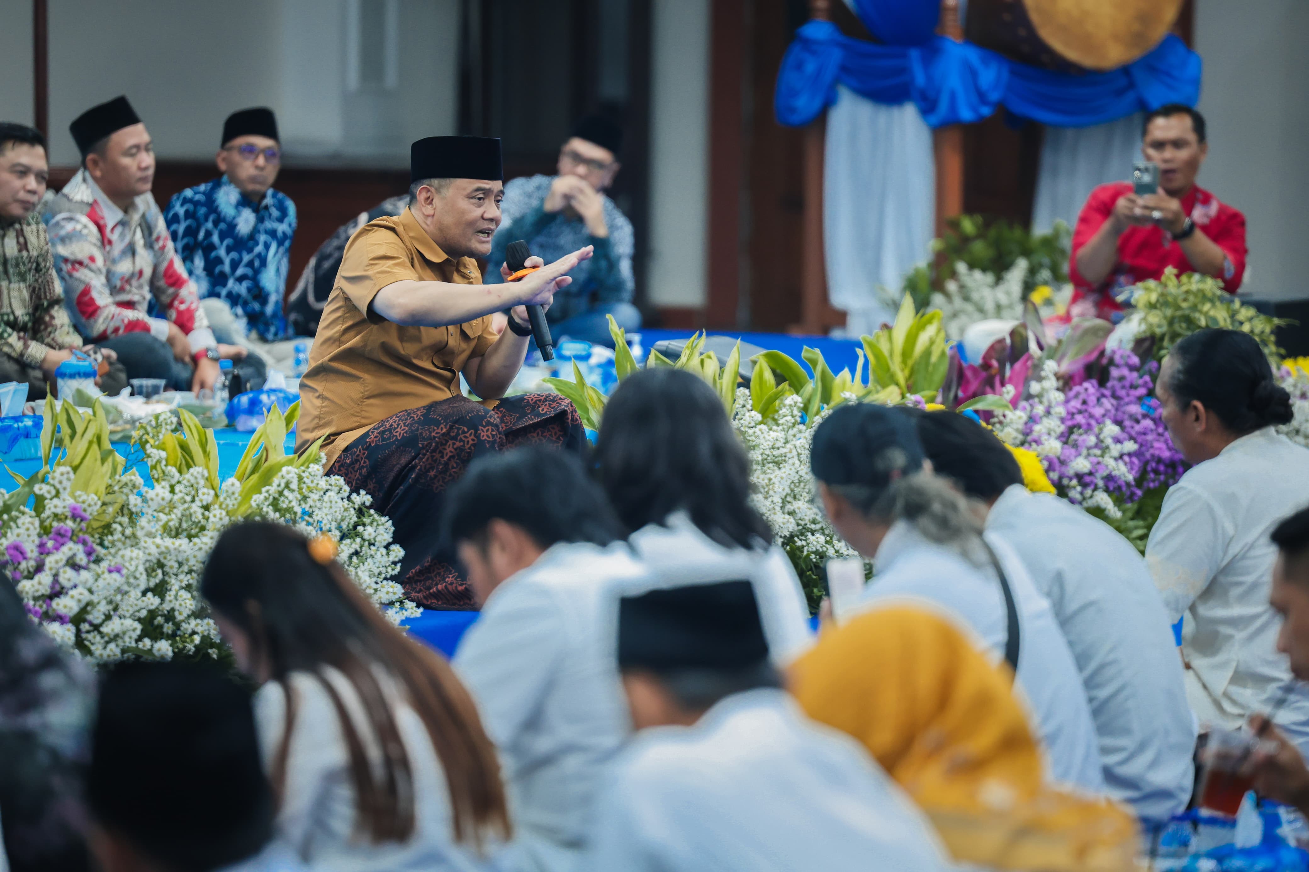 Gubernur Jawa Tengah, Ahmad Luthfi, saat menggelar silaturahmi dan buka bersama dengan para relawan Jawa Tengah di Gradhika Bakti Praja, Semarang, Sabtu malam, 14 Maret 2026.