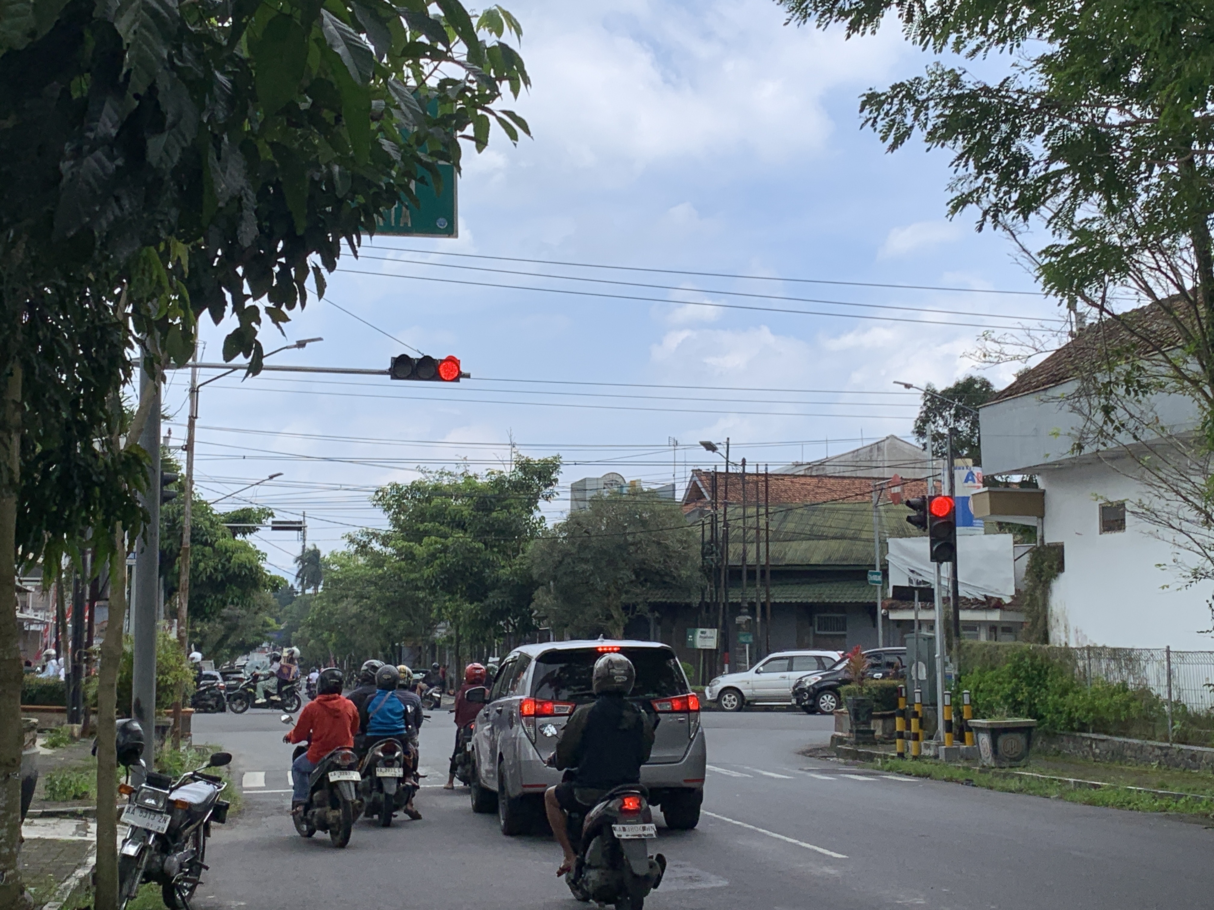 Kondisi apill di sejumlah ruas jalan di Temanggung berfungsi baik.