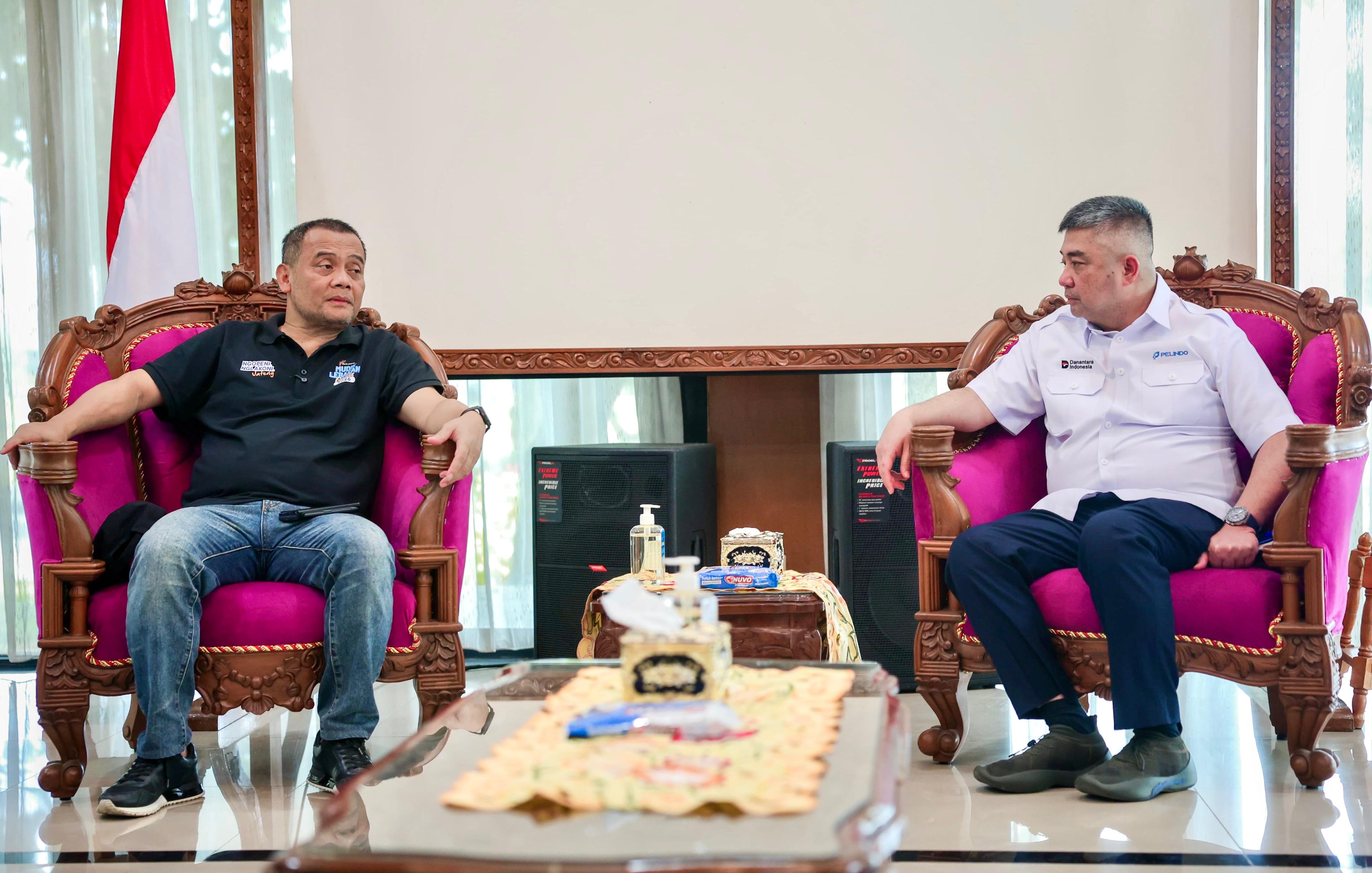 pertemuan antara Gubernur Jawa Tengah, Ahmad Luthfi, dan Direktur Utama Pelindo, Achmad Muchtasyar, di Anjungan Jawa Tengah, Jakarta, Senin (16/3/2026).