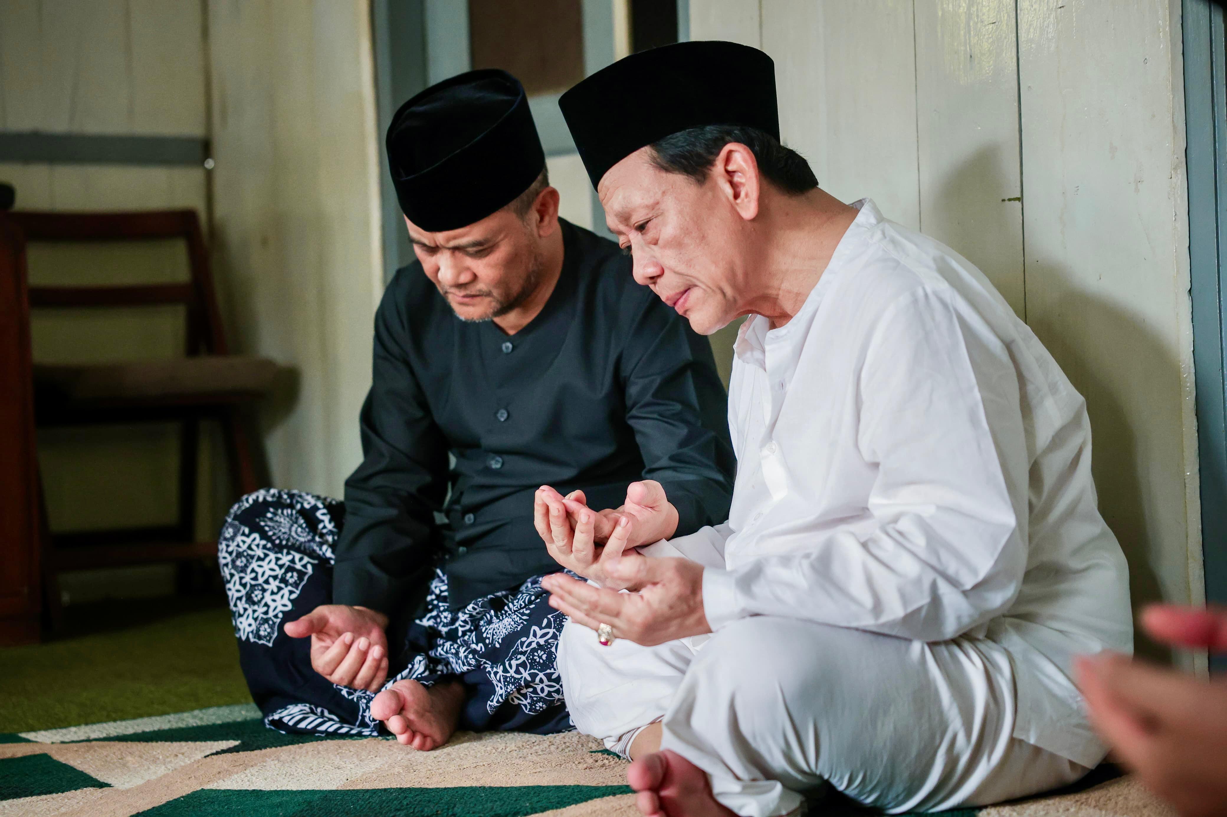  Gubernur Ahmad Luthfi sowan ke kediama KH Munif Muhammad Zuhri (Mbah Munif) di Mranggen, Demak, Jumat (20/3/2026).