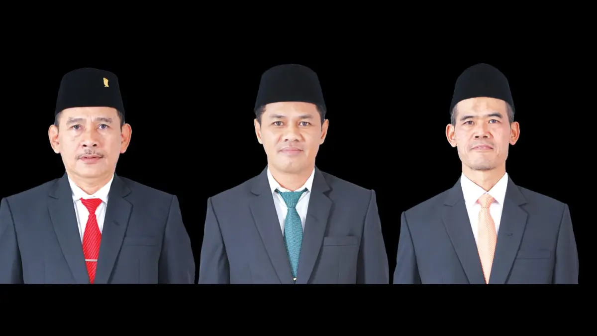 Dari kiri ke kanan, Ketua DPRD Sakir, Wakil Ketua Muhamad Fahrudin dan Wakil Ketua Abdul Aziz.