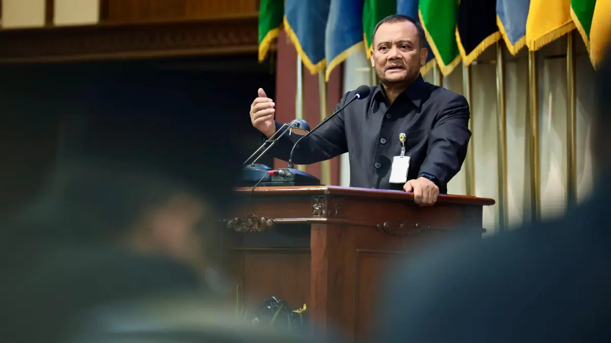 Gubernur Jateng Ahmad Luthfi menyampaikan LKPJ tahun anggaran 2025 di Gedung Berlian, Selasa (31/3/2026).