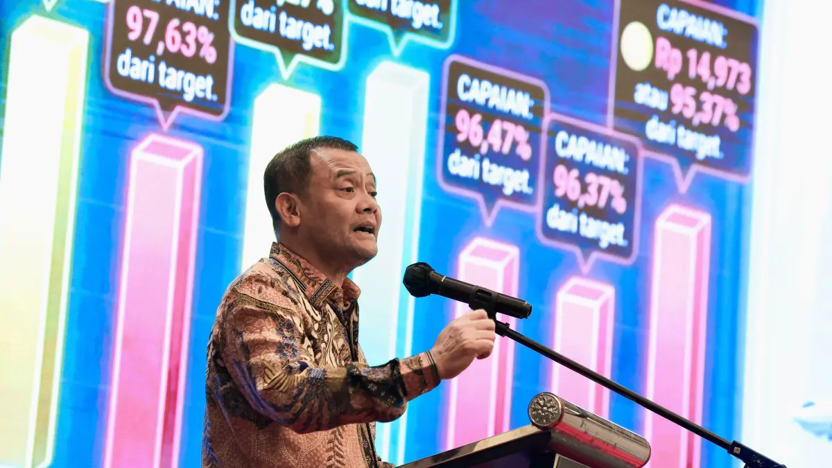 Gubernur Jawa Tengah Ahmad Luthfi dalam rapat koordinasi penyusunan rencana anggaran pendapatan Provinsi Jawa Tengah, Selasa (7/4/2026)