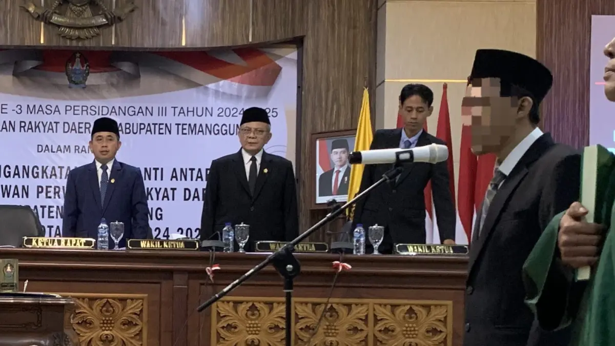 Anggota DPRD Kabupaten Temanggung, NR, yang mengundurkan diri saat dilantik pada 22 April 2025 menggantikan Nadia Muna. 