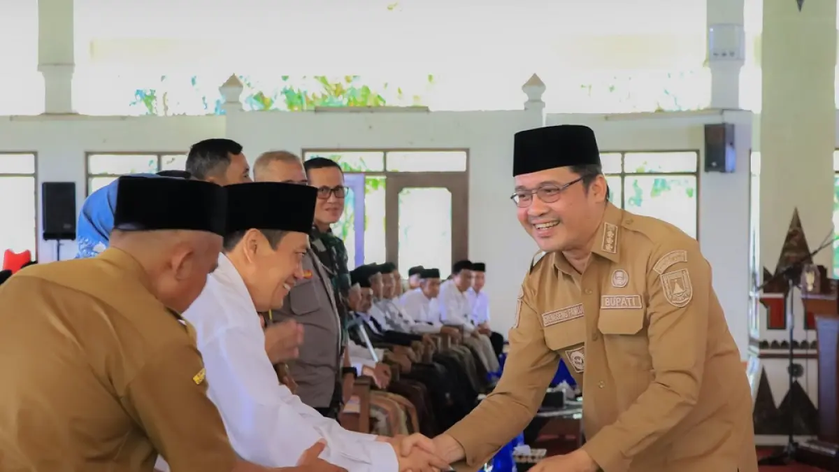 Bupati Magelang Grengseng Pamuji saat menghadiri halaqah dan halal bihalal MUI se-eks Kedu di Pendopo drh. Soepardi, kompleks Setda Kabupaten Magelang, Selasa (14/4/2026).