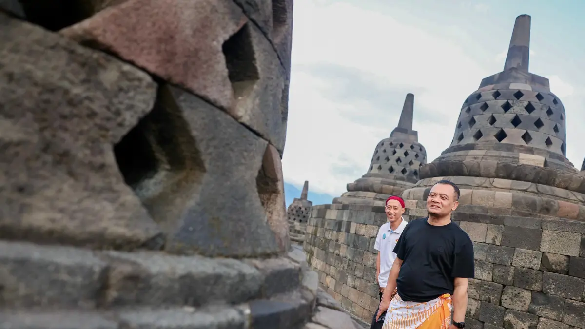 Gubernur Jateng Ahmad Luthfi meninjau Candi Borobudur, Minggu (19/4/2026) di Magelang.