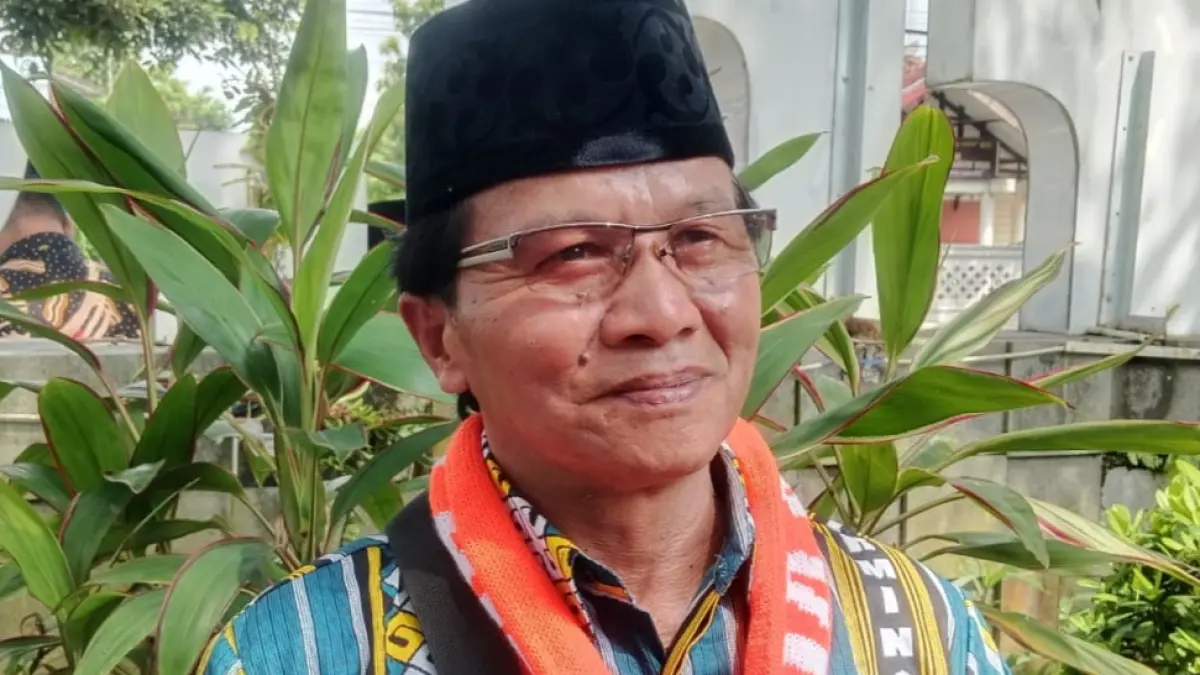 Handi, loper koran, salah satu calon jemaah haji yang akan berangkat pada 13 Mei 2026. (Istimewa).