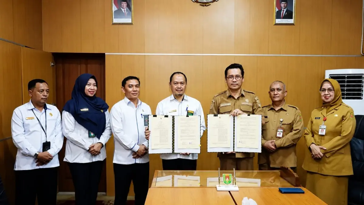 Bupati Magelang Grengseng Pamuji dan Ketua PN Mungkid Tri Margono jalin kerja sama penyediaan ruang sidang di luar gedung pengadilan.