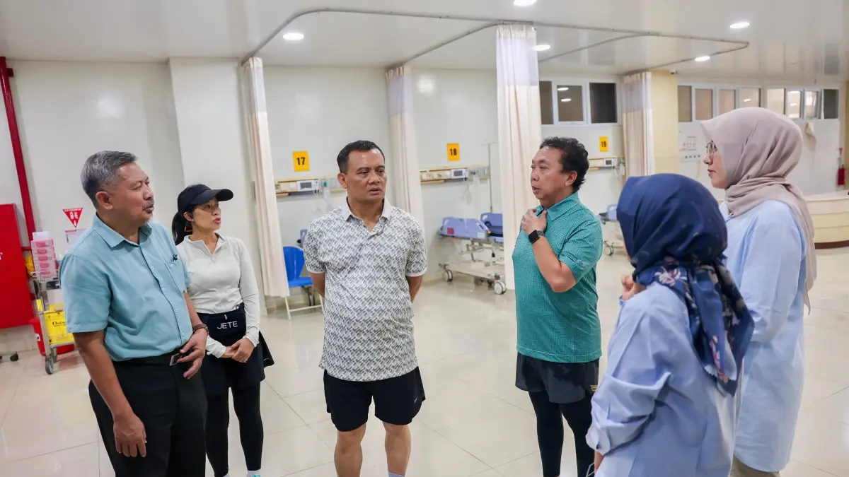 Gubernur Jawa Tengah, Ahmad Luthfi meninjau RSUD Margono Soekarjo, Kabupaten Banyumas, Minggu (17/5/2026).