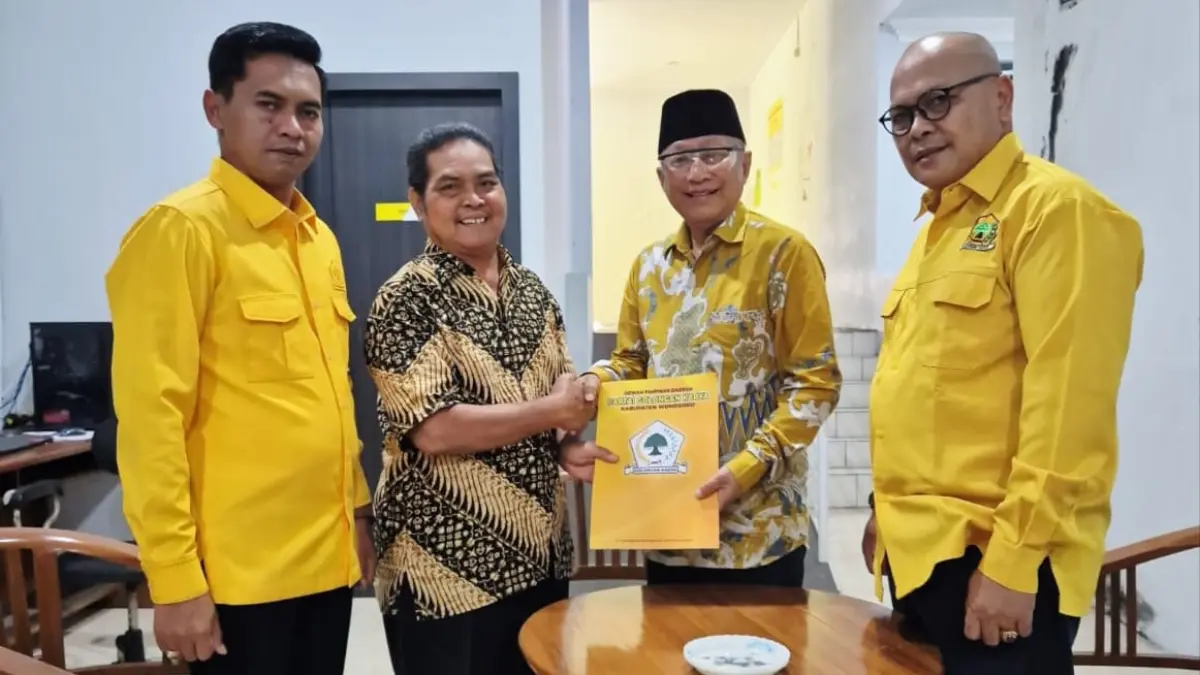 DPD II Partai Golkar Kabupaten Wonosobo menyerahkan berkas laporan dan susunan kepengurusan hasil Musda XI kepada DPD I Partai Golkar Jawa Tengah di Semarang, Senin (18/5/2026). (Istimewa)