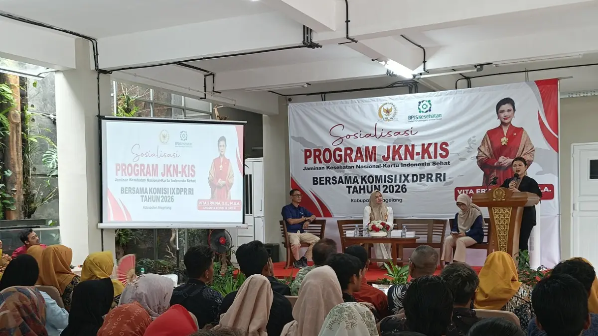 Anggota Komisi IX DPR RI, Vita Ervina dalam kegiatan sosialisasi bersama BPJS Kesehatan Cabang Magelang tentang program Jaminan Kesehatan Nasional (JKN-KIS) kepada masyarakat Kecamatan Kajoran, Kamis (21/5/2026). (Rofik Syarif GP/Jawa Pos Radar Magelang).