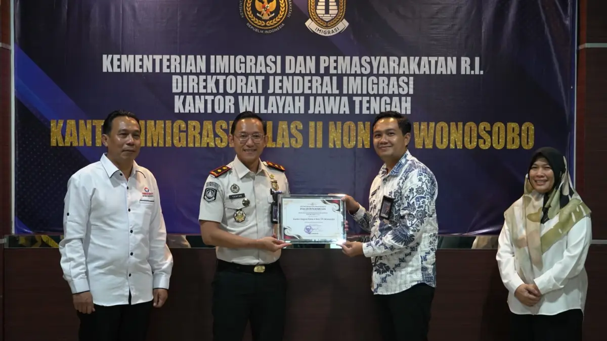 Kantor Imigrasi Wonosobo menerima penghargaan Penilaian Maladministrasi Pelayanan Publik Tahun 2025 dengan predikat Kualitas Pelayanan Baik dari Kementerian Imigrasi dan Pemasyarakatan  Senin (18/5/2026).